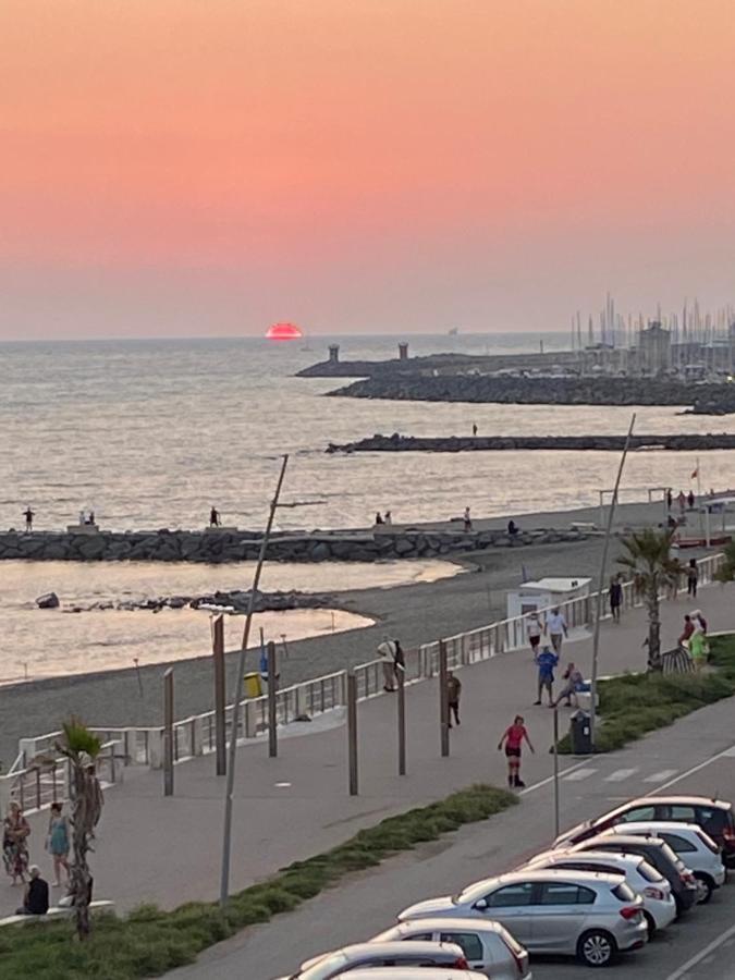 Front Sea Luxury Apartment Lido di Ostia Exterior photo