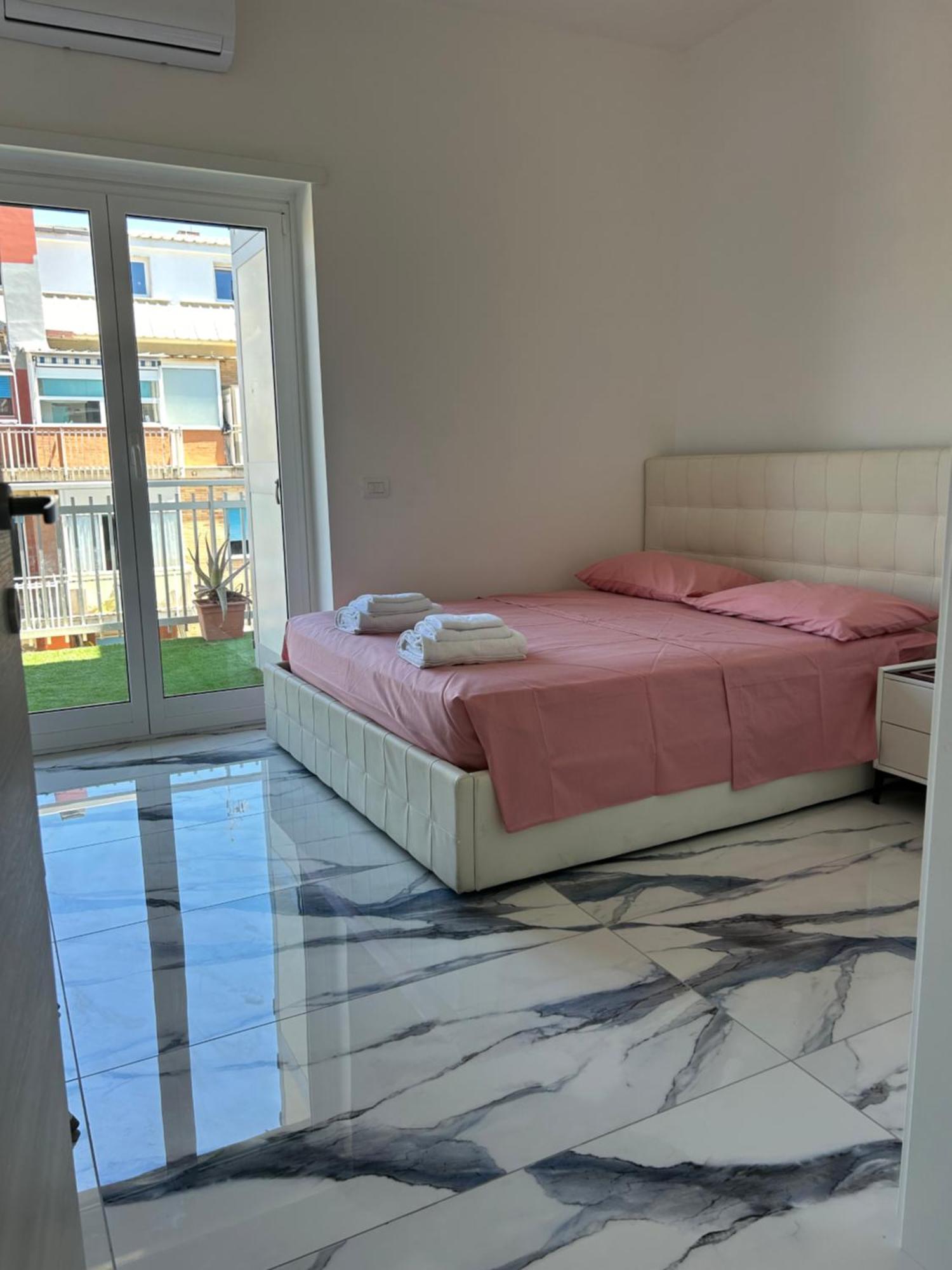 Front Sea Luxury Apartment Lido di Ostia Exterior photo